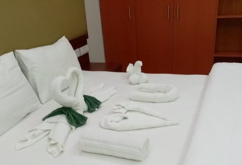 پانسیون Discovery Guest House Sur