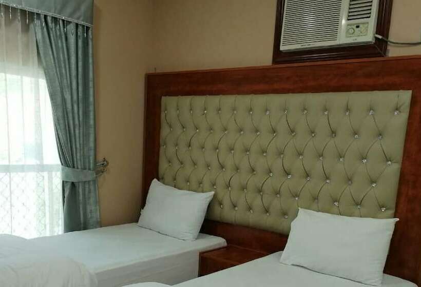 پانسیون Discovery Guest House Sur