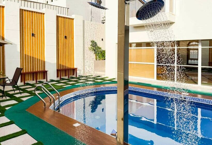 پانسیون Discovery Guest House Sur