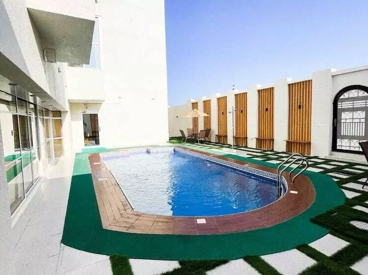 پانسیون Discovery Guest House Sur