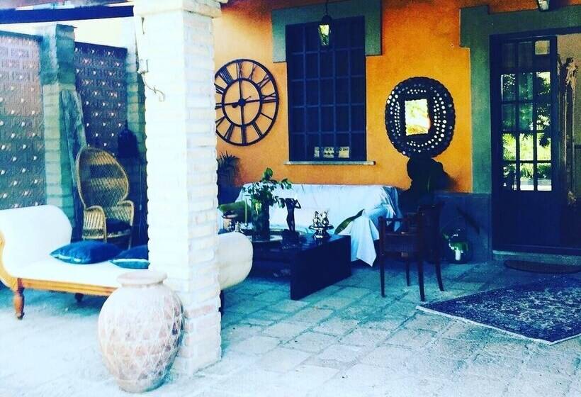 レジデンス Beautiful Villa In The Country Side Of Rome, Italy