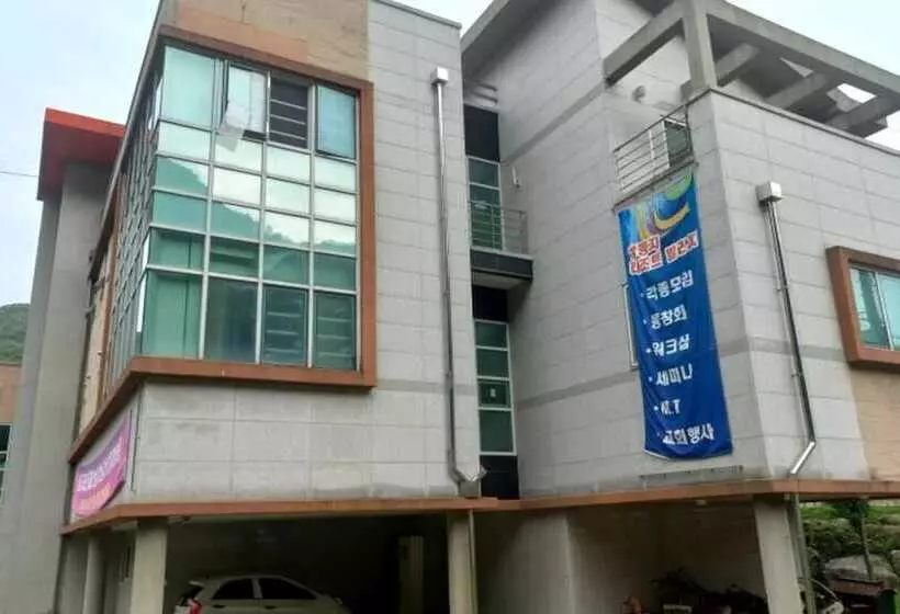Danyang Three Nests Stay Pension