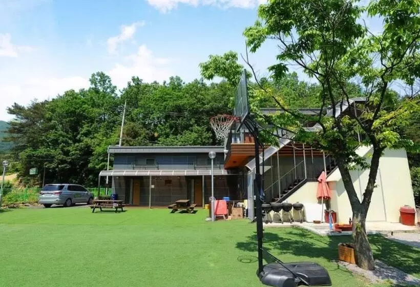 Gapyeong Jayusigan Pension