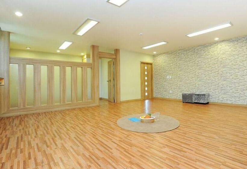 Gapyeong Jayusigan Pension