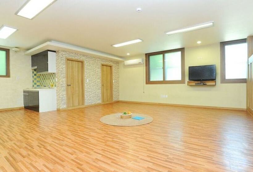 Gapyeong Jayusigan Pension