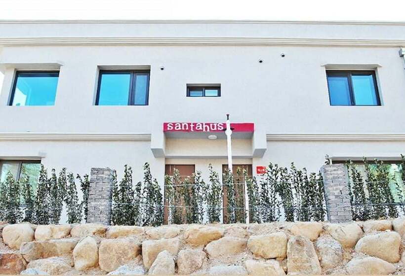 Goseong Santahus Pension
