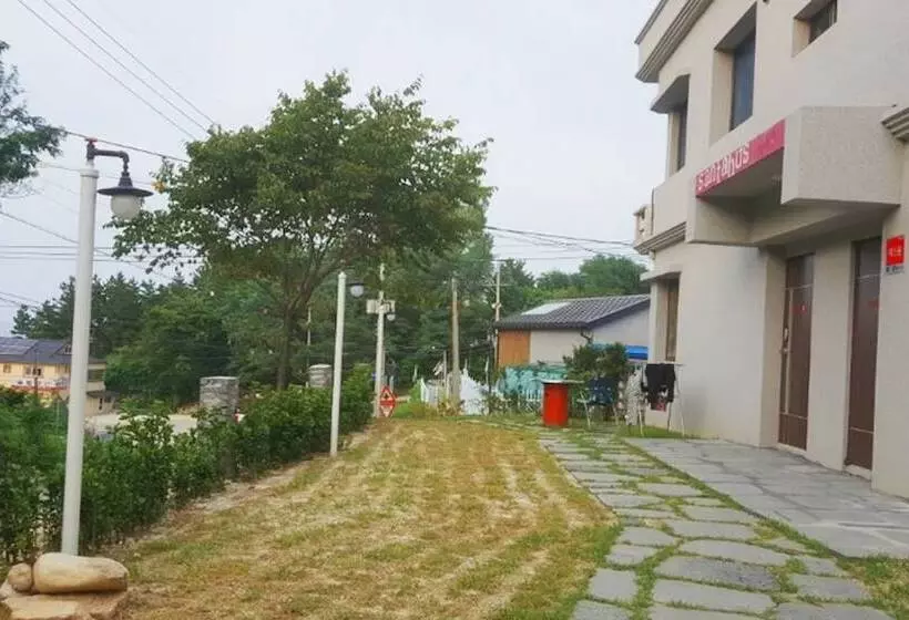 Goseong Santahus Pension