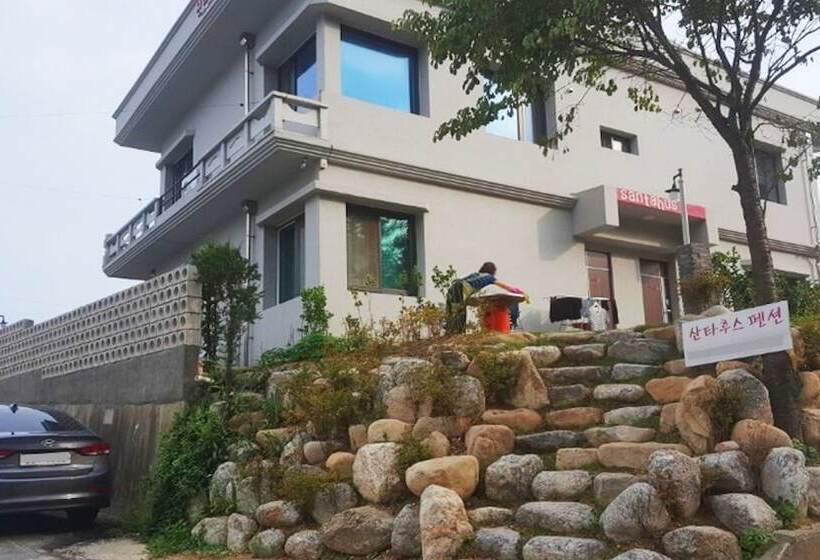 Goseong Santahus Pension