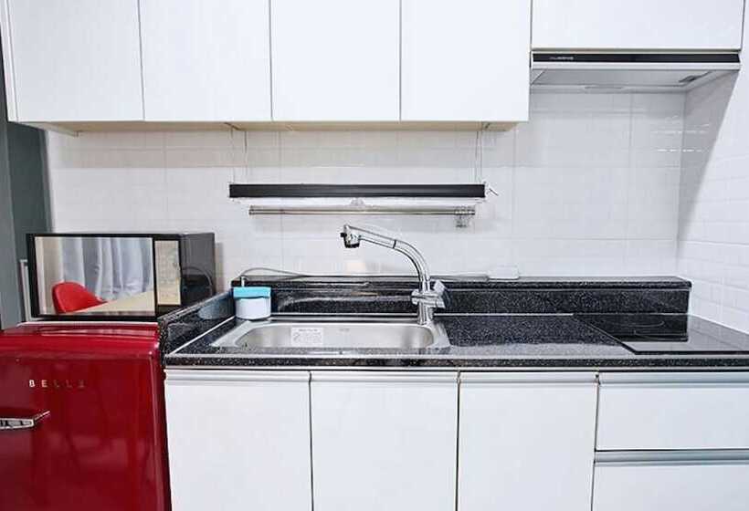 Goseong Santahus Pension