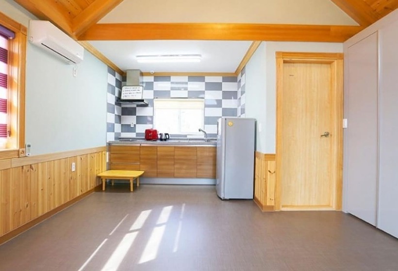 Gurye Sansuyu Kkotdamgil Pension