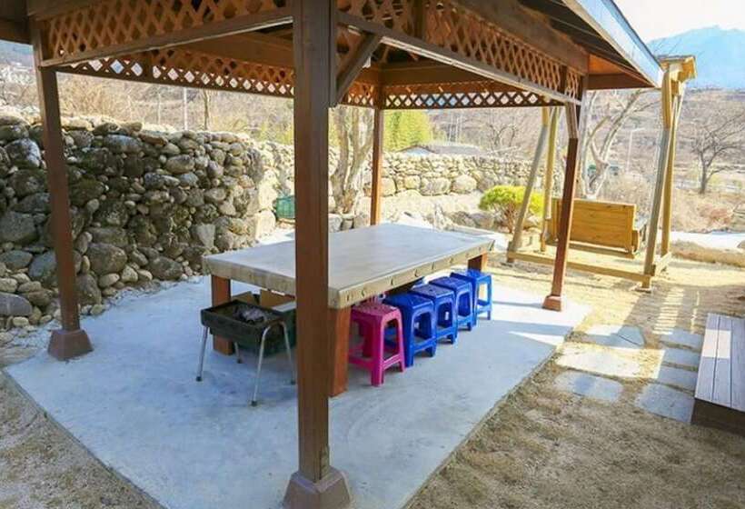 Gurye Sansuyu Kkotdamgil Pension