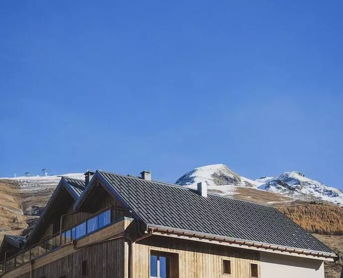 هتل Base Camp Lodge Les 2 Alpes