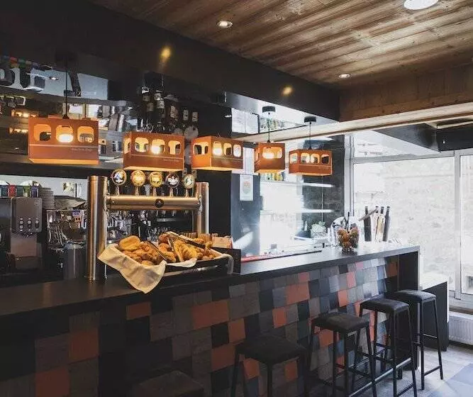 هتل Base Camp Lodge Les 2 Alpes