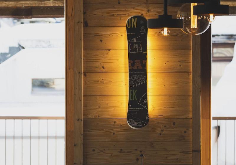 בית מלון כפרי Base Camp Lodge  Les 2 Alpes