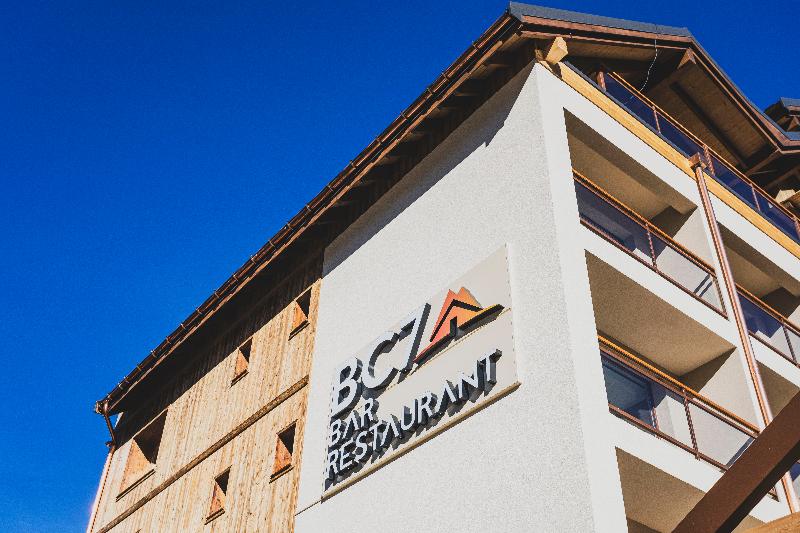 בית מלון כפרי Base Camp Lodge  Les 2 Alpes