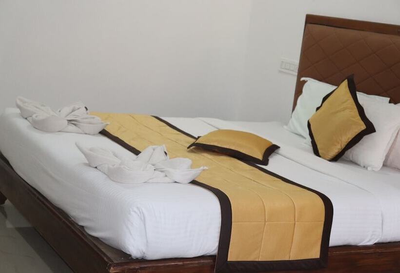 Отель Coorg Maharaja Resorts And Spa