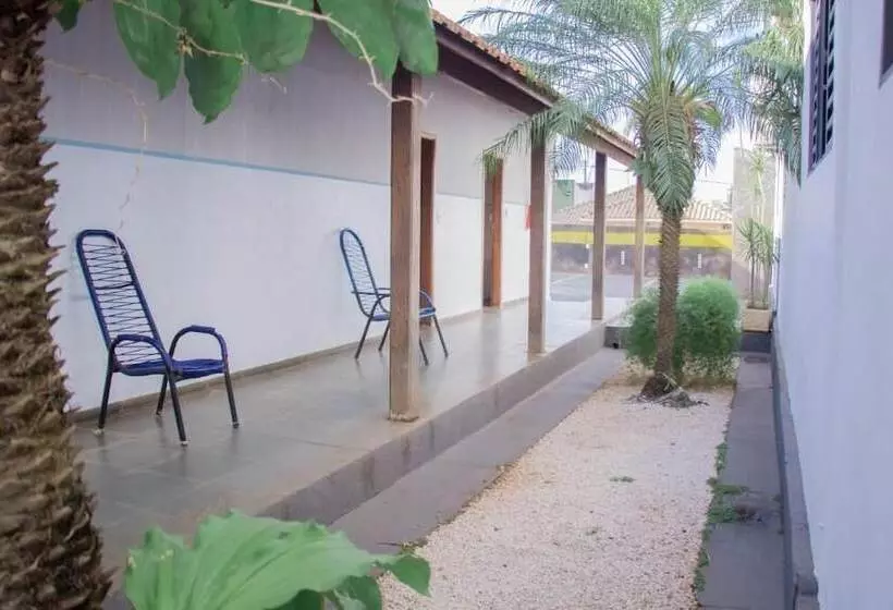 ホテル Dos Viajantes