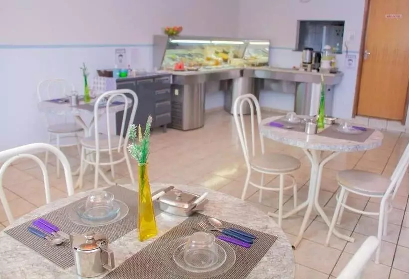 ホテル Dos Viajantes