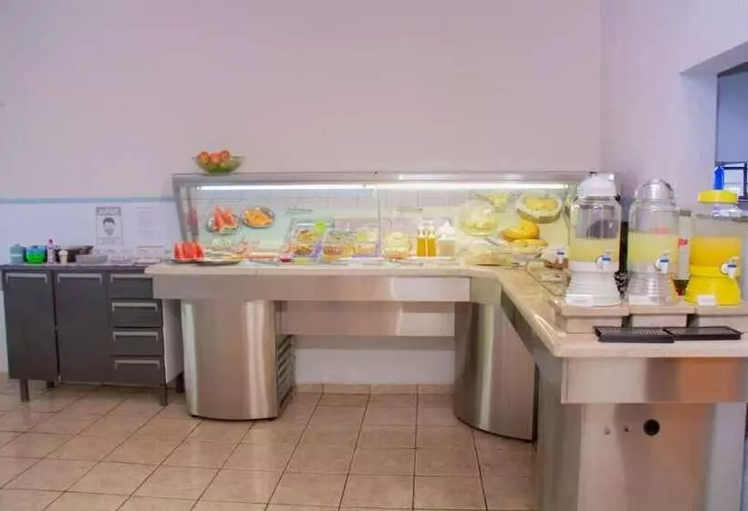 ホテル Dos Viajantes