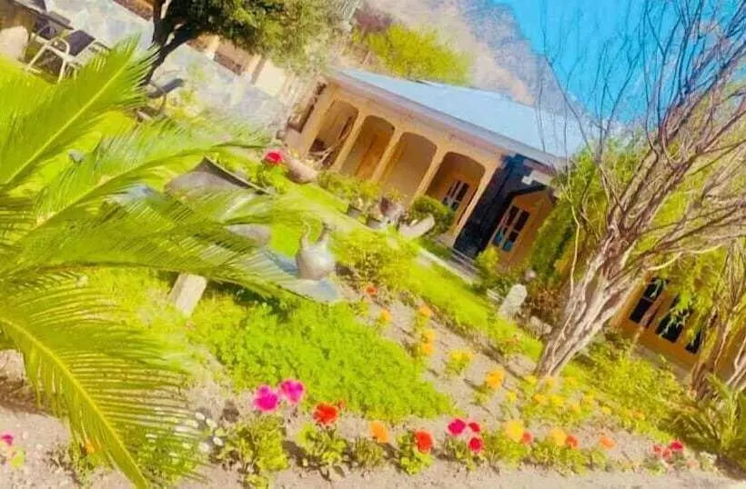 هتل Gahirat Castle