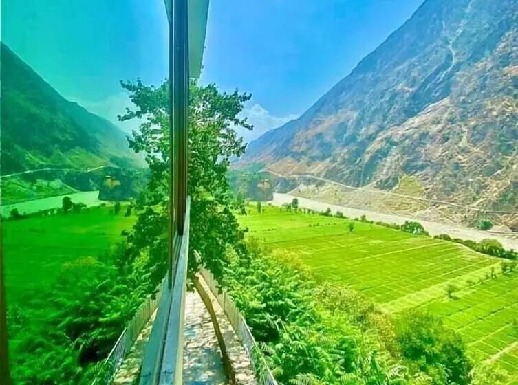 هتل Gahirat Castle