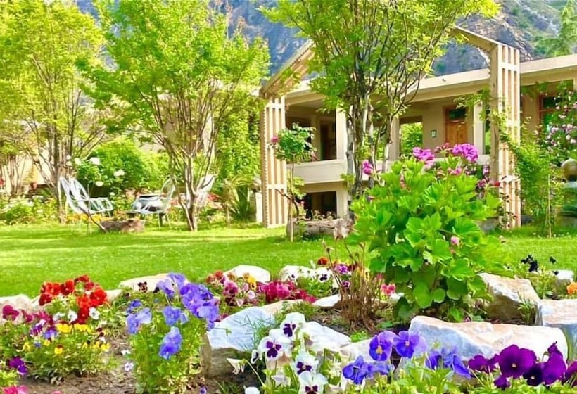 Hotel Gahirat Castle