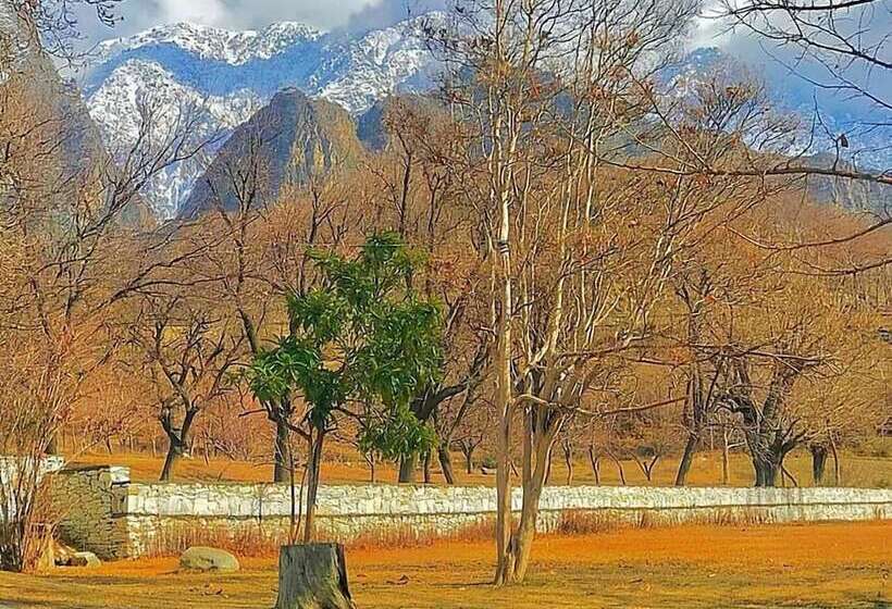 Hotel Gahirat Castle