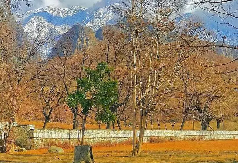 هتل Gahirat Castle