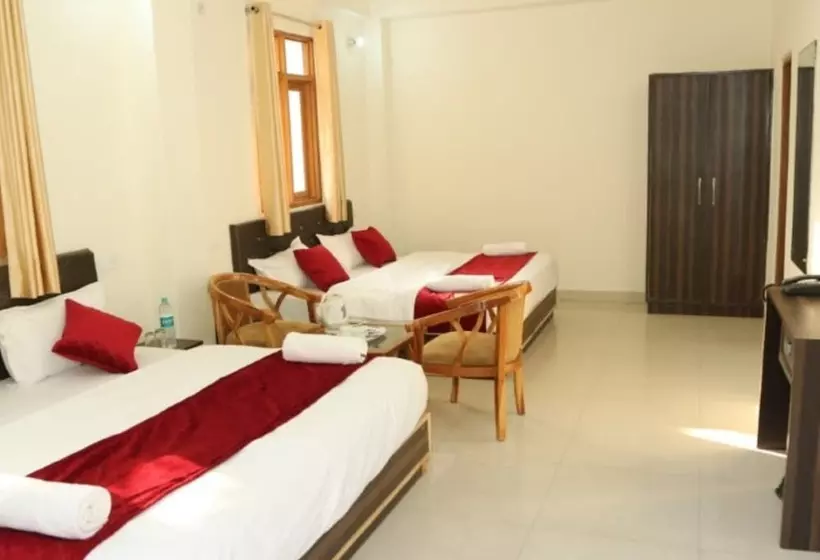 Hotelli Goroomgo Asha Residency Shimla