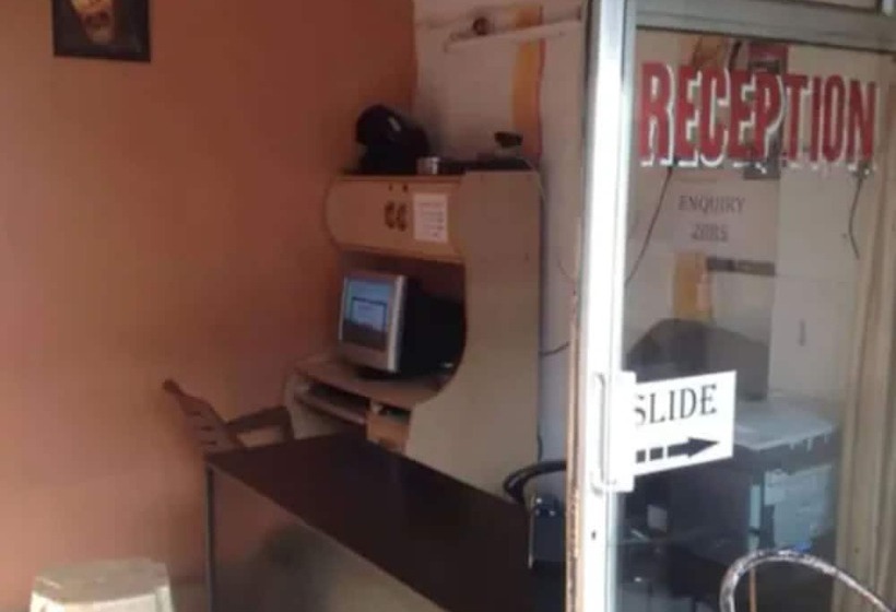 בית מלון כפרי Goroomgo Sai Kripa Guest House Haridwar