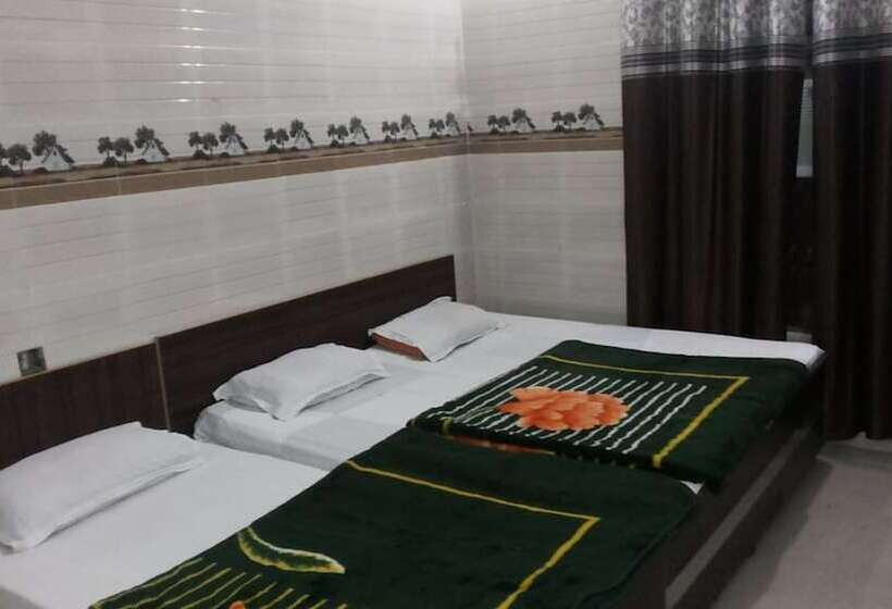 בית מלון כפרי Goroomgo Sai Kripa Guest House Haridwar