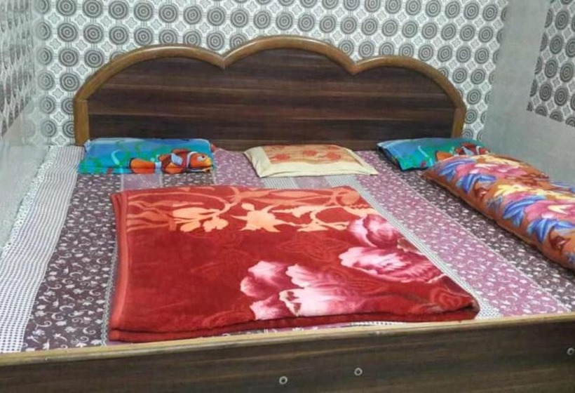 בית מלון כפרי Goroomgo Sai Kripa Guest House Haridwar