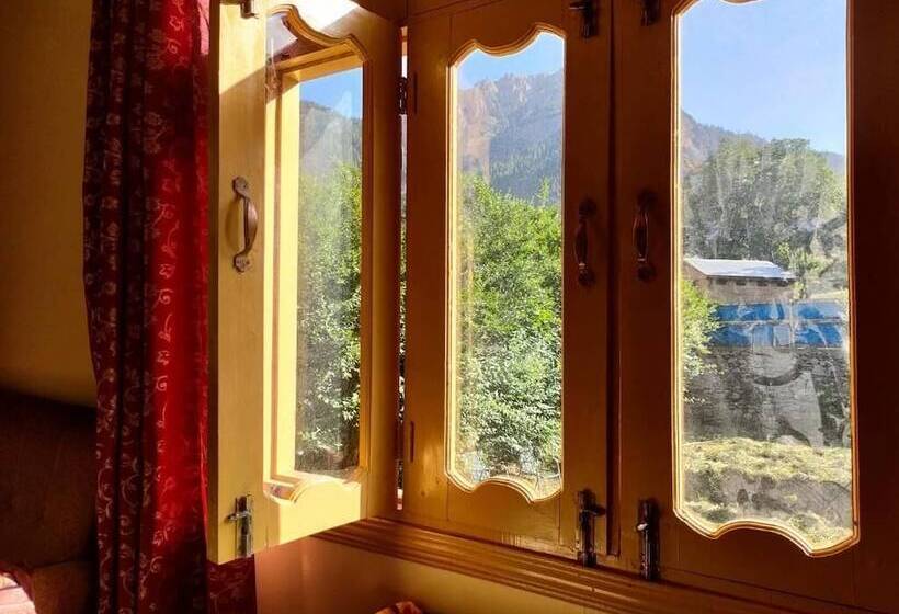 Kalash Continental Hotel And Resort