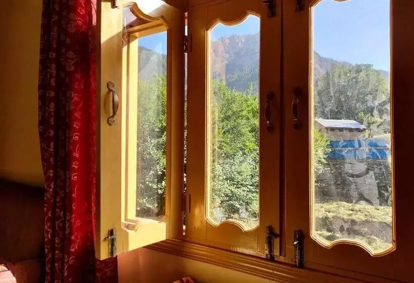 Kalash Continental Hotel And Resort
