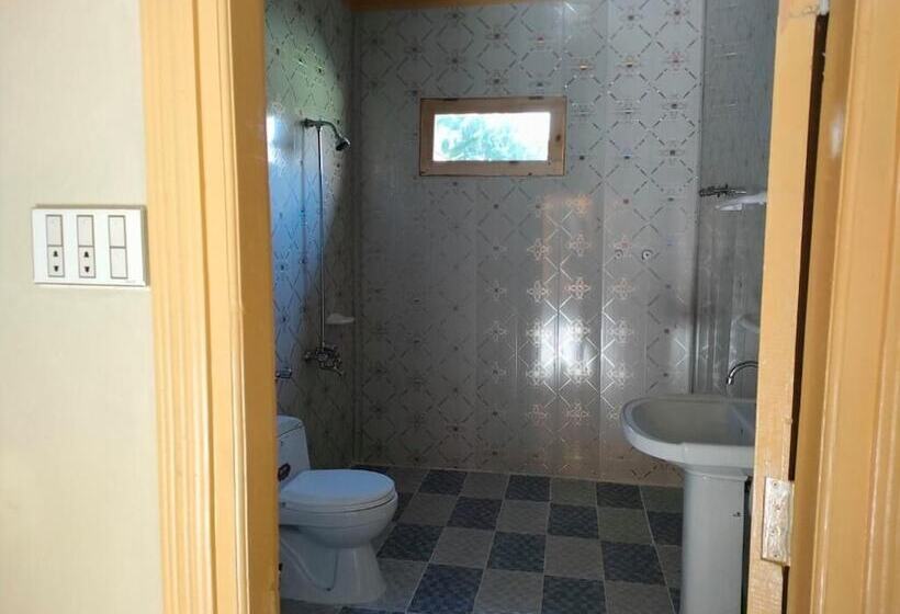 Kalash Continental Hotel And Resort