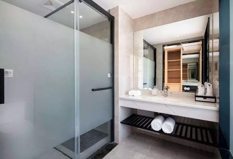 Hotelli Ramada By Wyndham Guangyuan Zengjiashan Resort