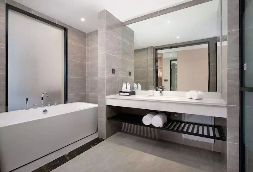 Hotelli Ramada By Wyndham Guangyuan Zengjiashan Resort