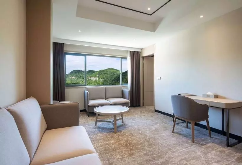 Hotelli Ramada By Wyndham Guangyuan Zengjiashan Resort