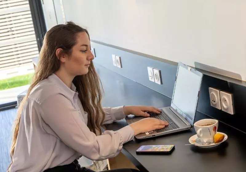 ホテル The Originals City, Hôtel Le Relais Des Deux Mers, Marmande Sud