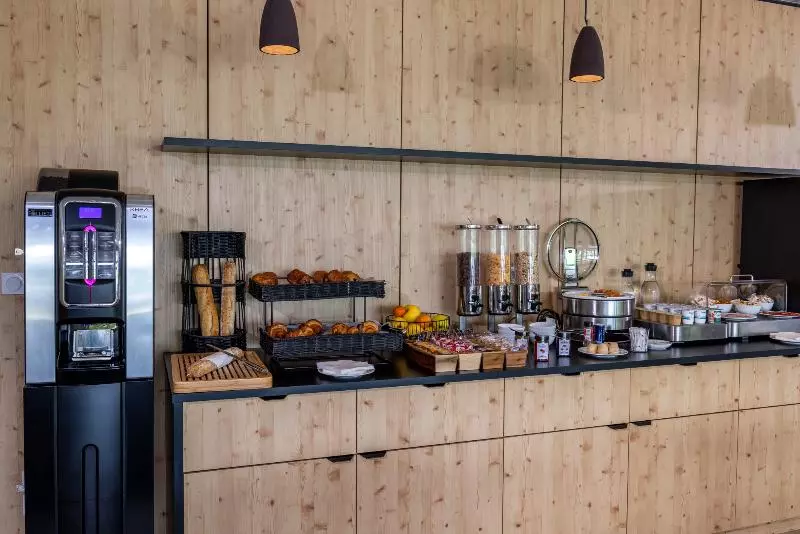 ホテル The Originals City, Hôtel Le Relais Des Deux Mers, Marmande Sud