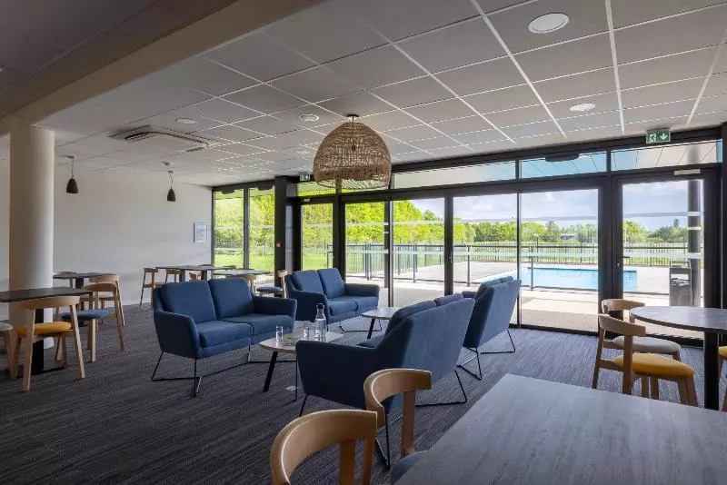 ホテル The Originals City, Hôtel Le Relais Des Deux Mers, Marmande Sud