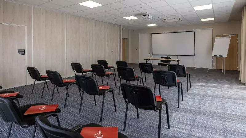 ホテル The Originals City, Hôtel Le Relais Des Deux Mers, Marmande Sud