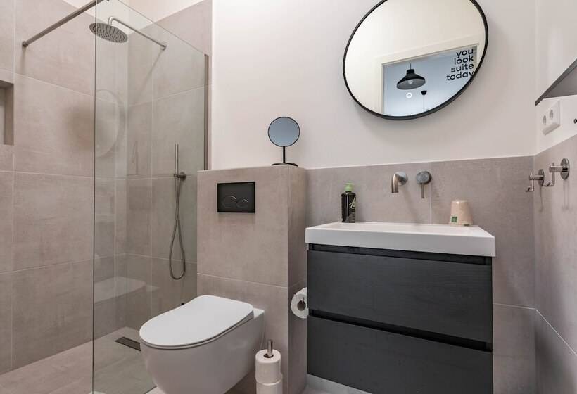 Limehome Den Haag Keizerstraat