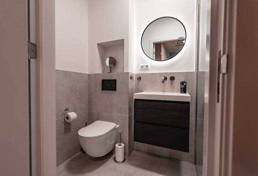 Limehome Den Haag Keizerstraat