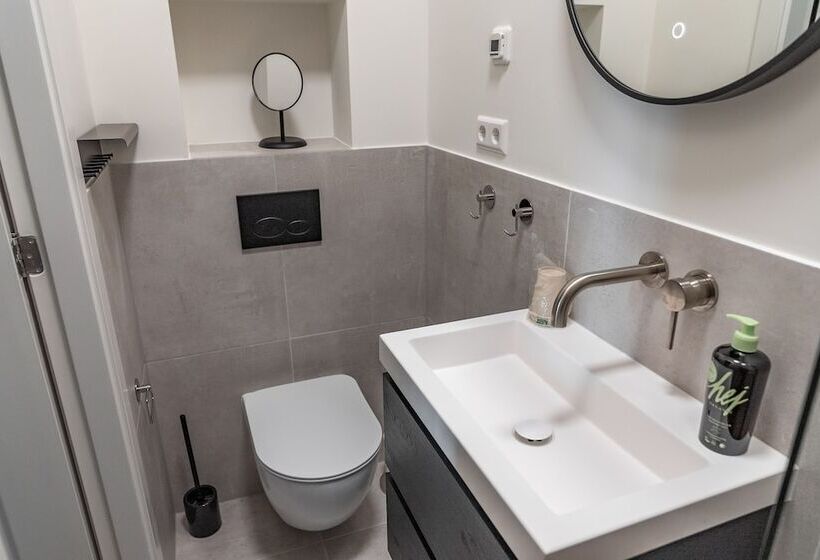 Limehome Den Haag Keizerstraat