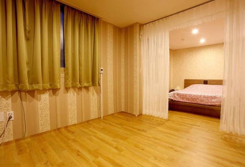 Motel Chungju Vision Park