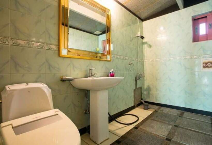 Namhae Badatga Byeoljang Pension