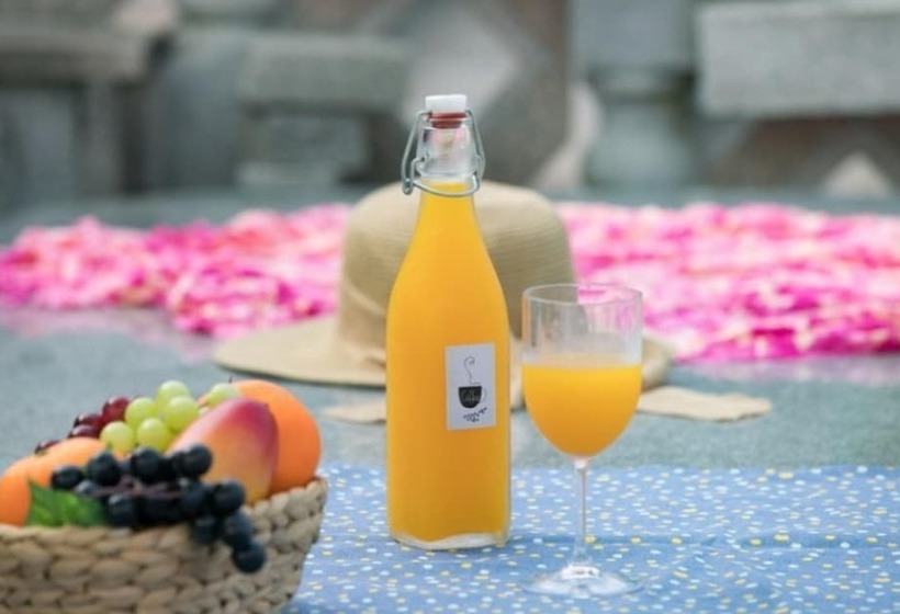 Namhae Badatga Byeoljang Pension