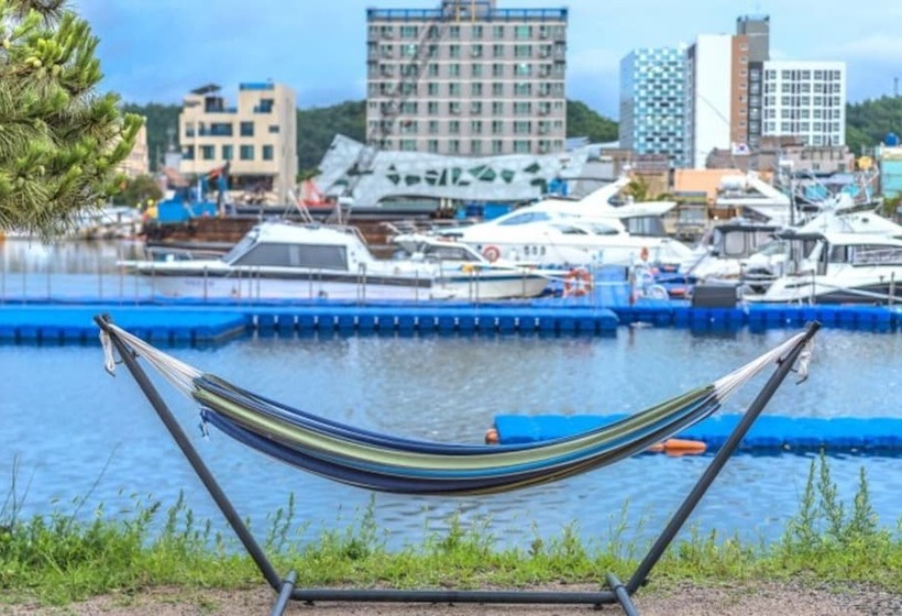 Pensione Pohang Aqua Bag Lamping