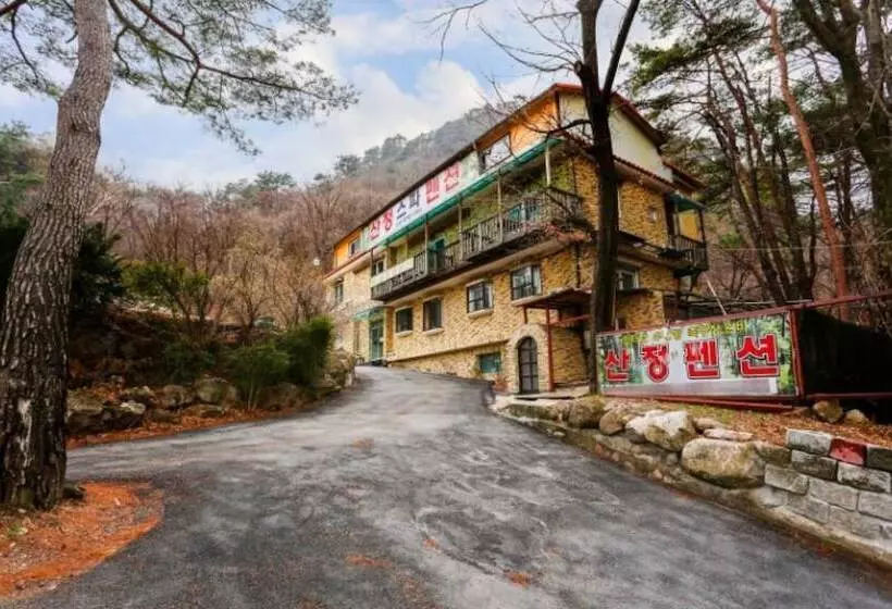 Pocheon Sanjeong Spa Pension